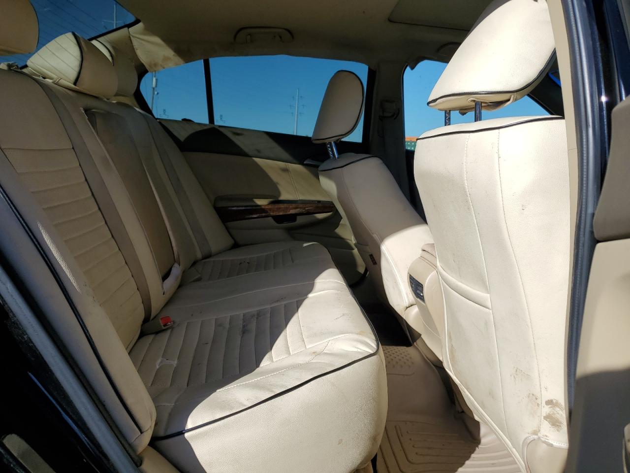2010 Honda Accord Exl VIN: 1HGCP3F83AA004872 Lot: 82640105
