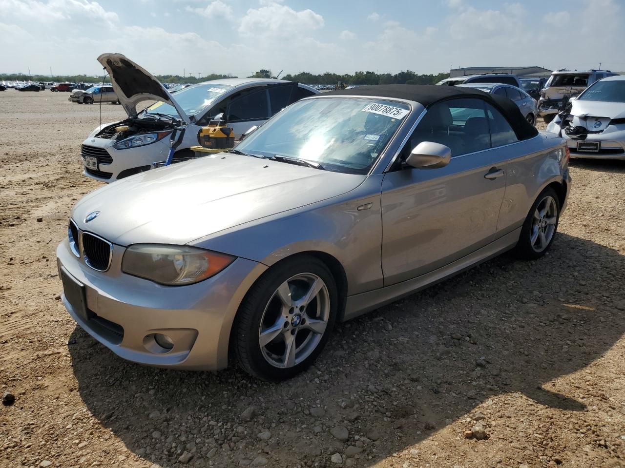 Фото: WBAUL7C59CVM82254