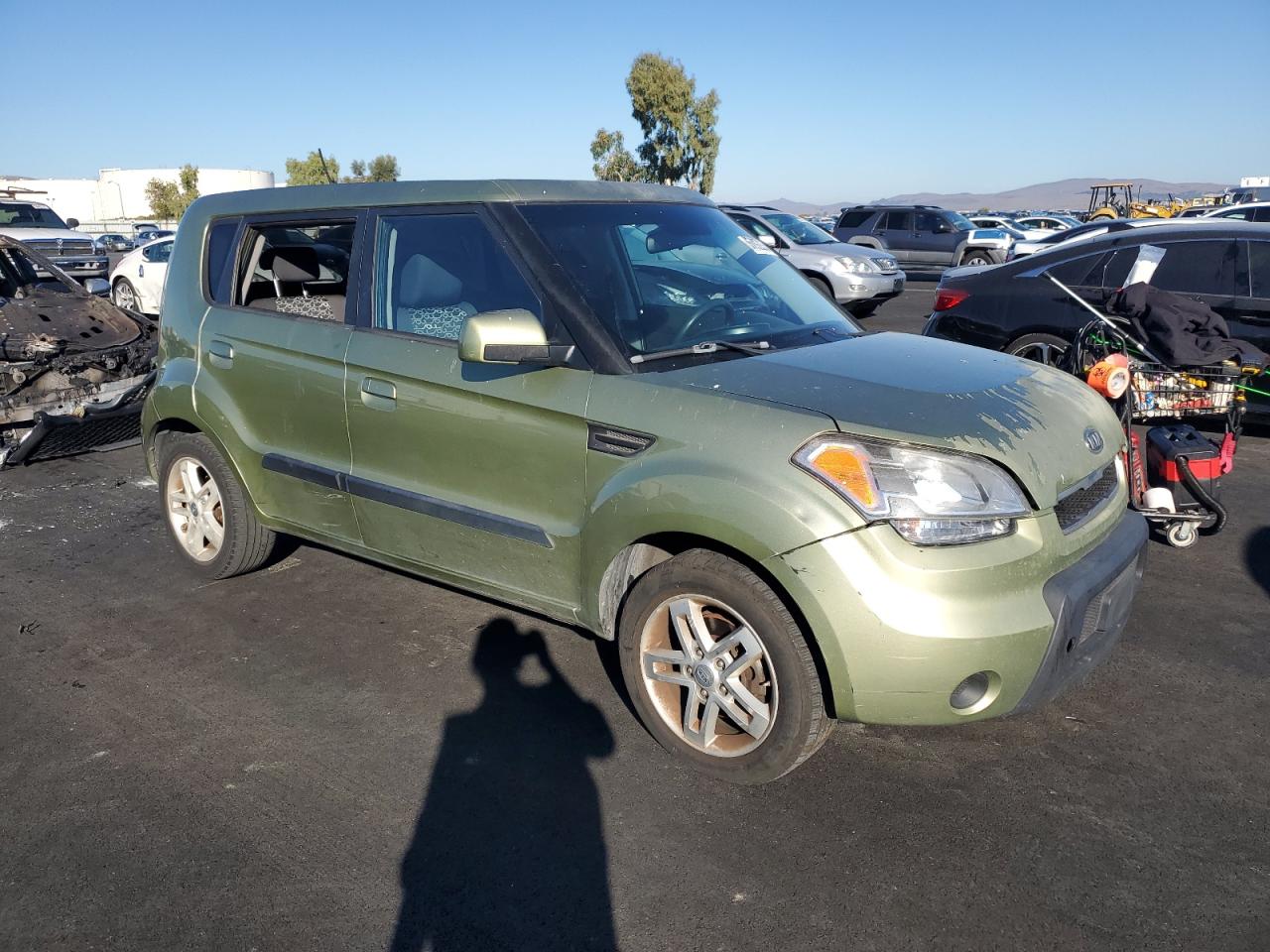 2010 Kia Soul + VIN: KNDJT2A24A7158485 Lot: 85392235