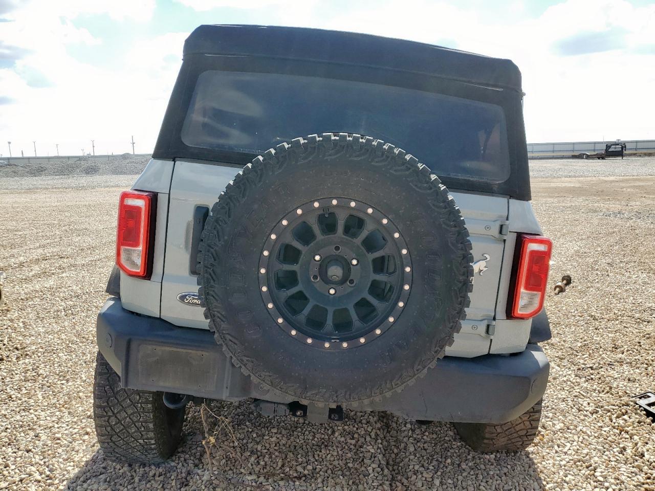2021 Ford Bronco Base VIN: 1FMDE5BH1MLA96935 Lot: 86242635