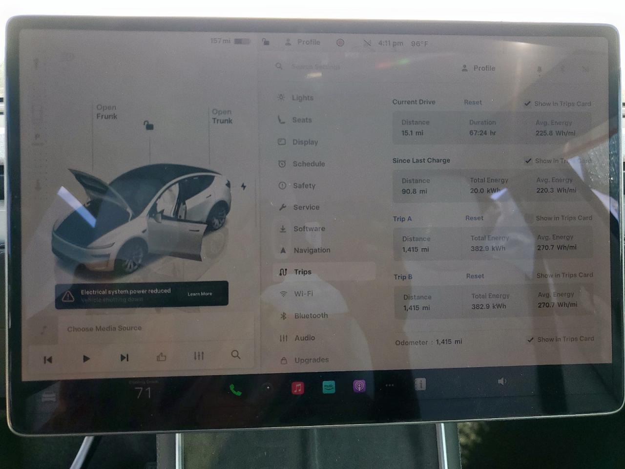 2026 Tesla Model Y VIN: 7SAYGDEE5TA406677 Lot: 85671775