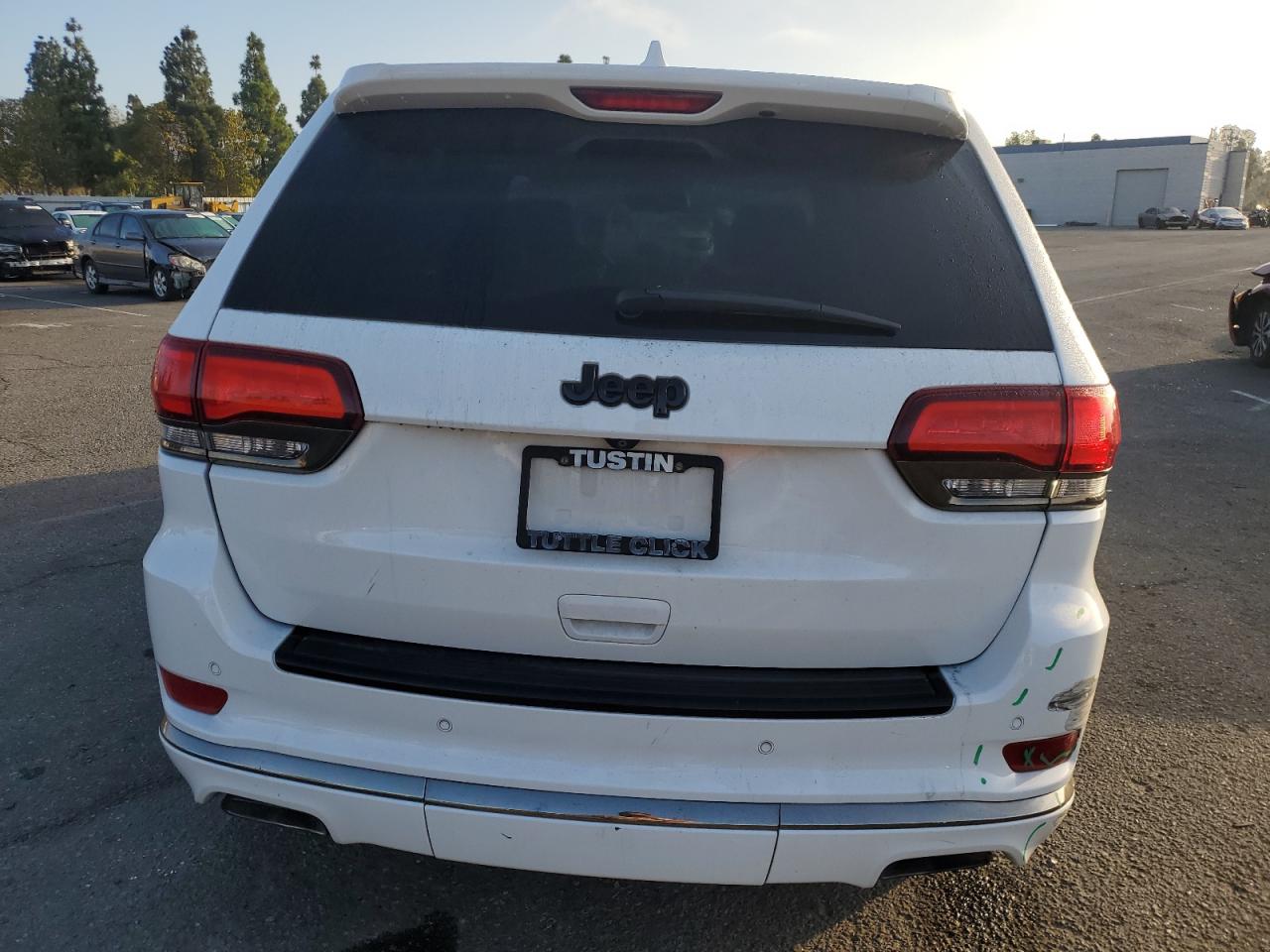 2015 Jeep Grand Cherokee Overland VIN: 1C4RJECG1FC231961 Lot: 82002425