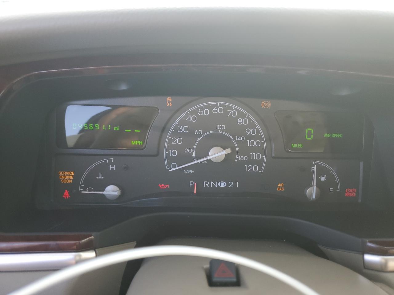 2005 Lincoln Town Car Signature VIN: 1LNHM81W85Y636744 Lot: 86994095