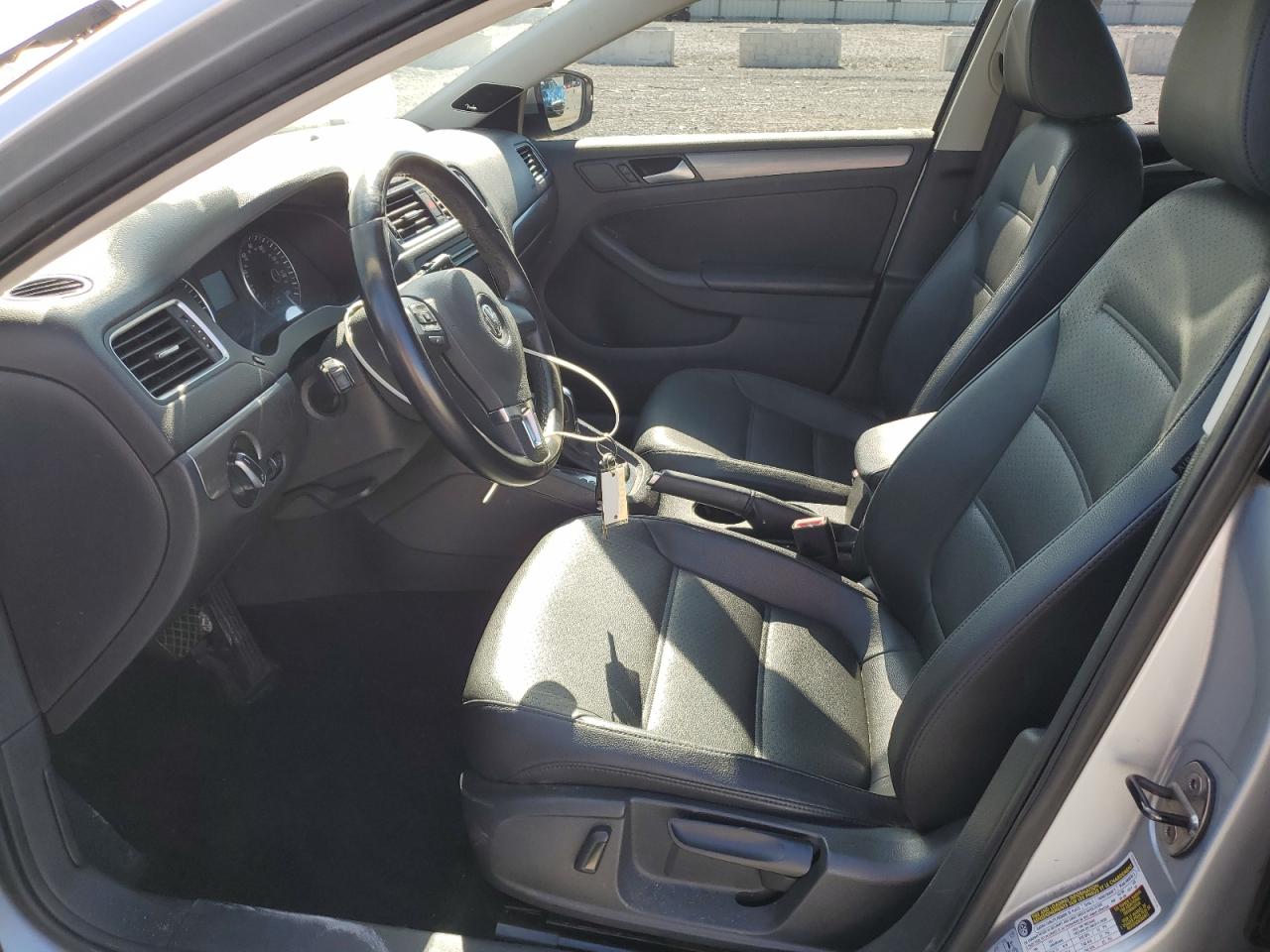 2014 Volkswagen Jetta Tdi VIN: 3VWLL7AJ8EM352135 Lot: 85314945