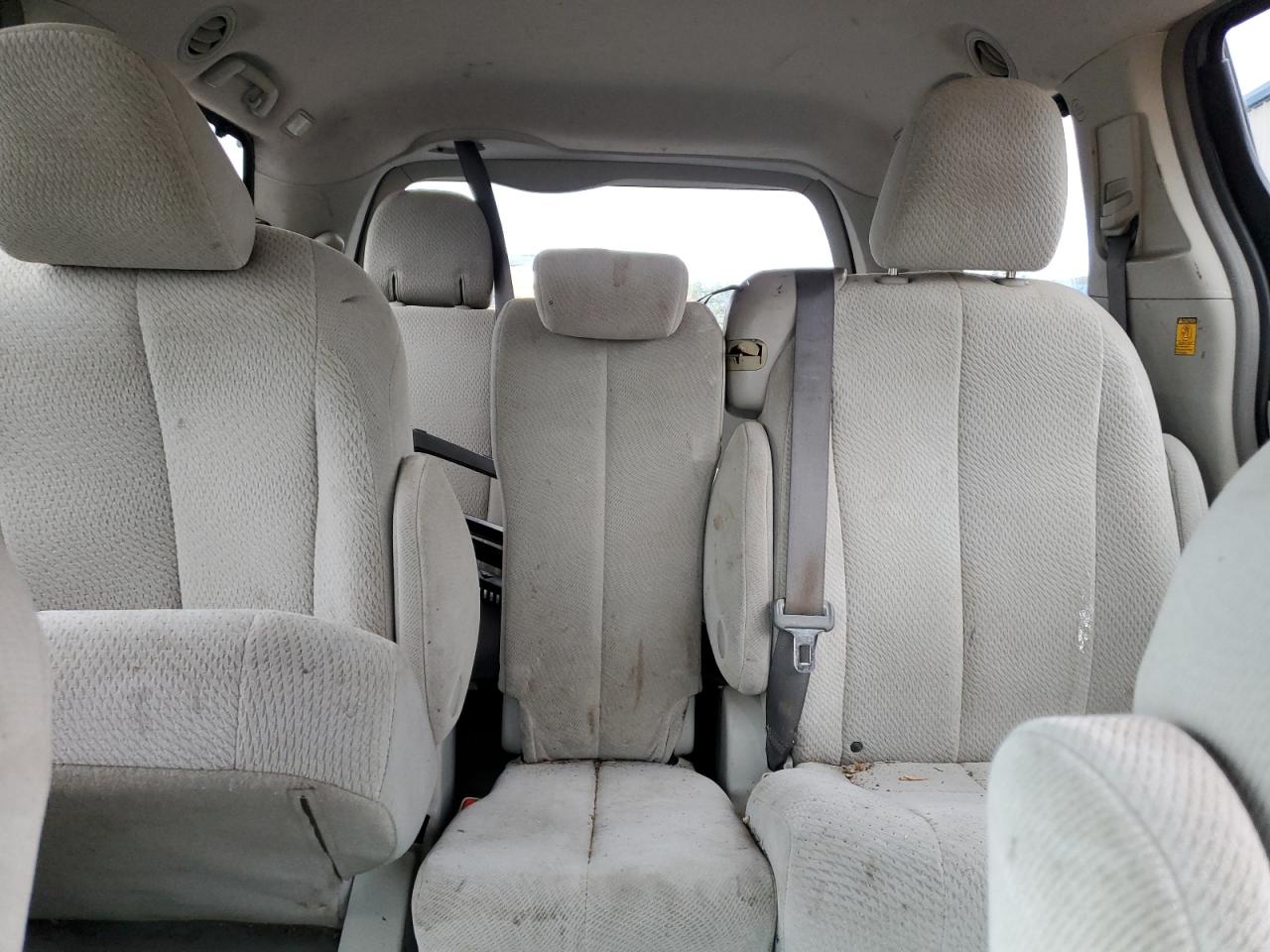 2011 Toyota Sienna Le VIN: 5TDKK3DC1BS120303 Lot: 81982725