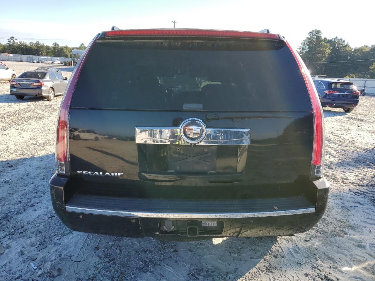 2007 Cadillac Escalade Luxury VIN: 1GYFK63847R211808 Lot: 81999375