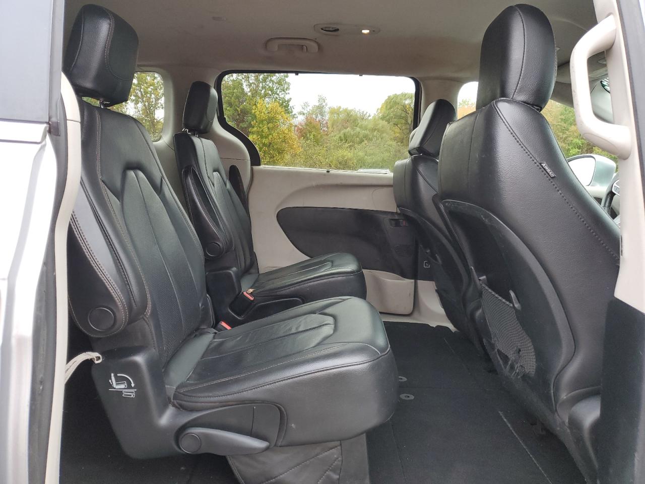 2019 Chrysler Pacifica Touring L VIN: 2C4RC1BG1KR613574 Lot: 86661505