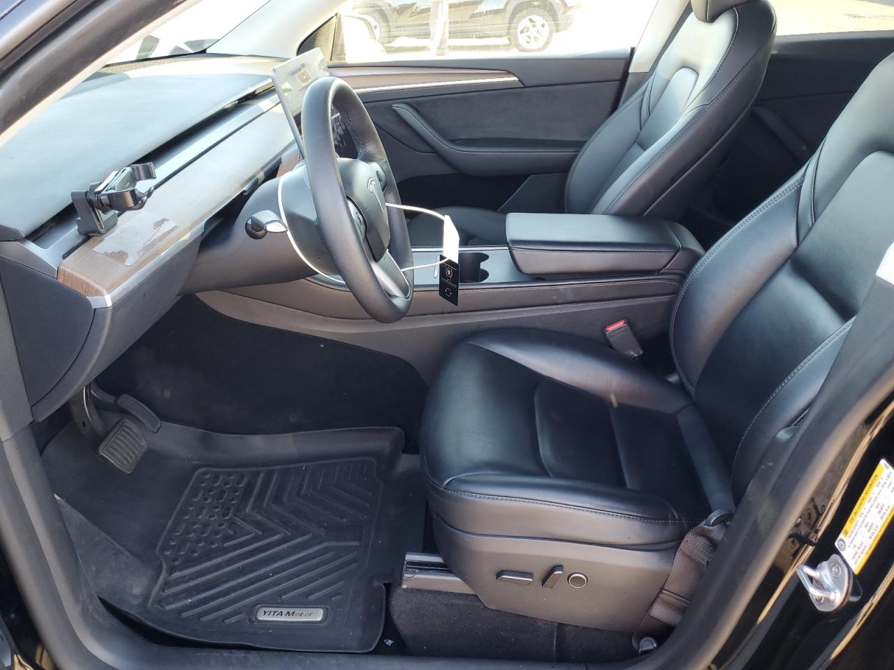 2024 Tesla Model Y VIN: 7SAYGDEE8RF108362 Lot: 90647665