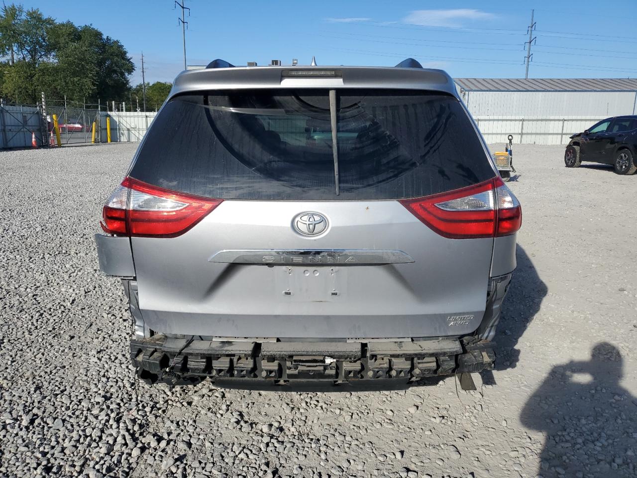 2011 Toyota Sienna Xle VIN: 5TDDK3DC6BS003504 Lot: 82208915