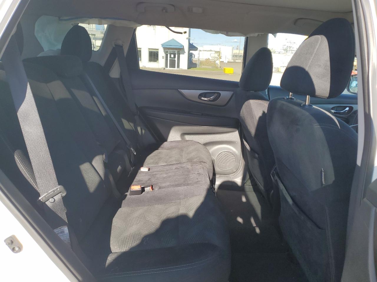 2015 Nissan Rogue S VIN: 5N1AT2MV7FC840129 Lot: 85908575