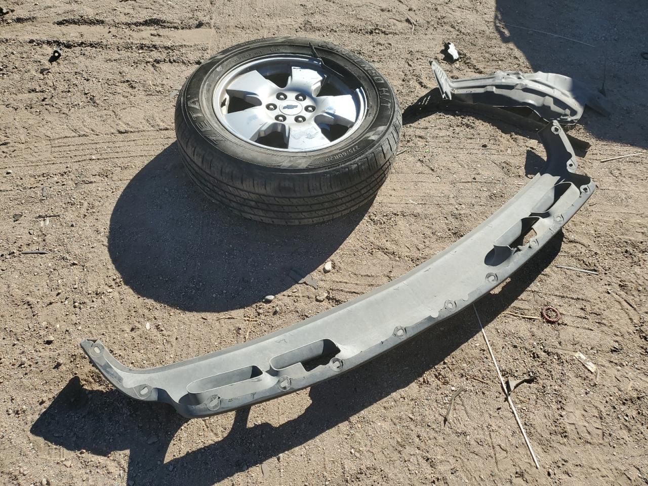 2003 Chevrolet Tahoe C1500 VIN: 1GNEC13T03R159598 Lot: 90467575