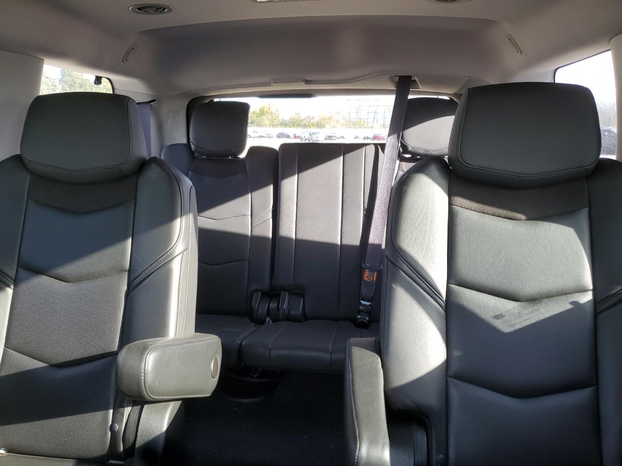 2015 Cadillac Escalade Luxury VIN: 1GYS4BKJ4FR195940 Lot: 85422455