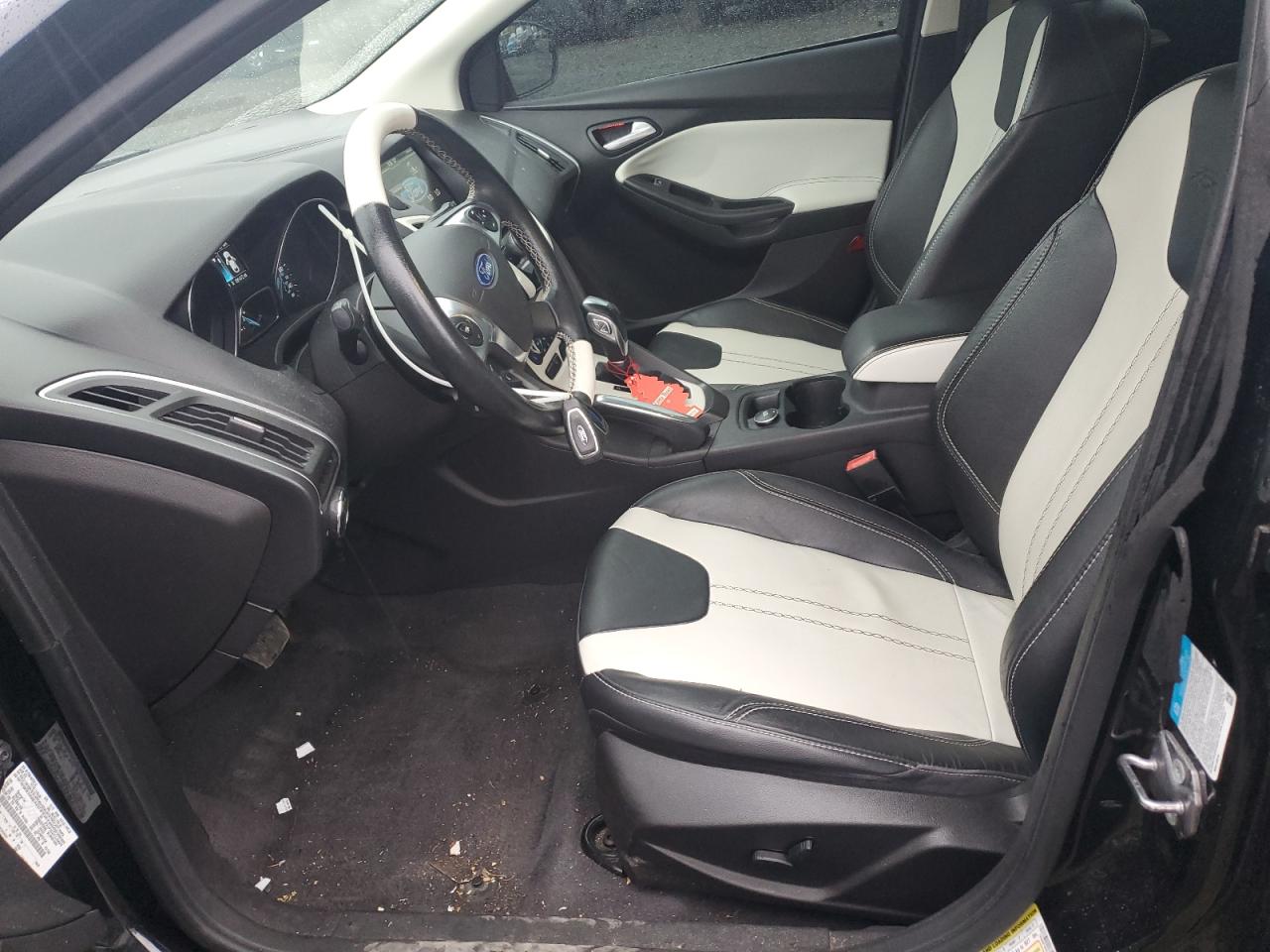 2012 Ford Focus Titanium VIN: 1FAHP3N2XCL324270 Lot: 89924235