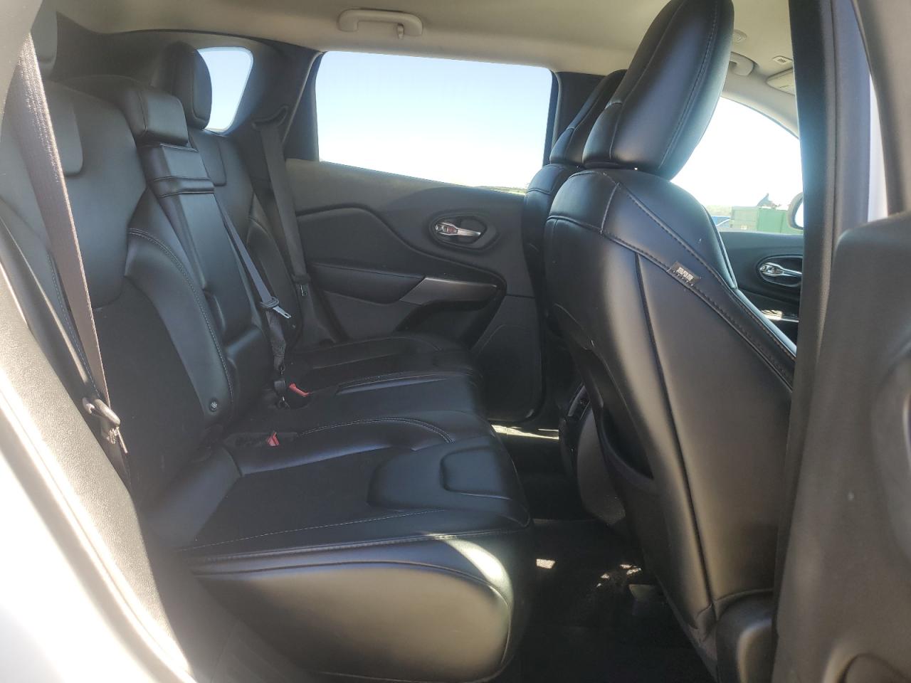 2019 Jeep Cherokee Latitude Plus VIN: 1C4PJLLN9KD119696 Lot: 87222495