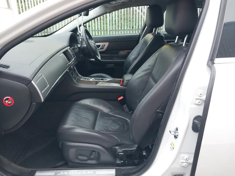 2015 JAGUAR XF 2.2D [163] LUXURY 4DR AUTO