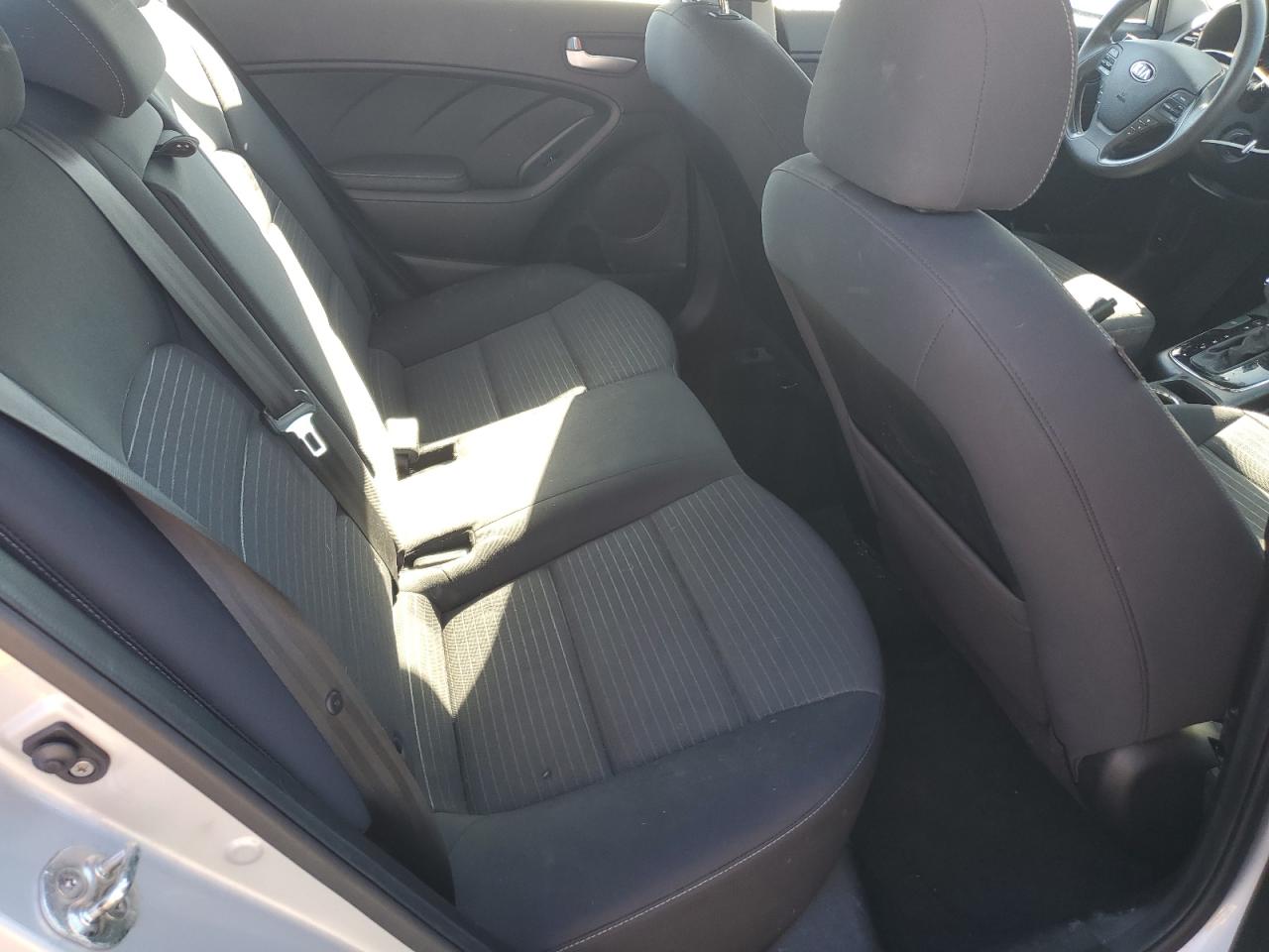 2018 Kia Forte Lx VIN: 3KPFL4A78JE170376 Lot: 90120915