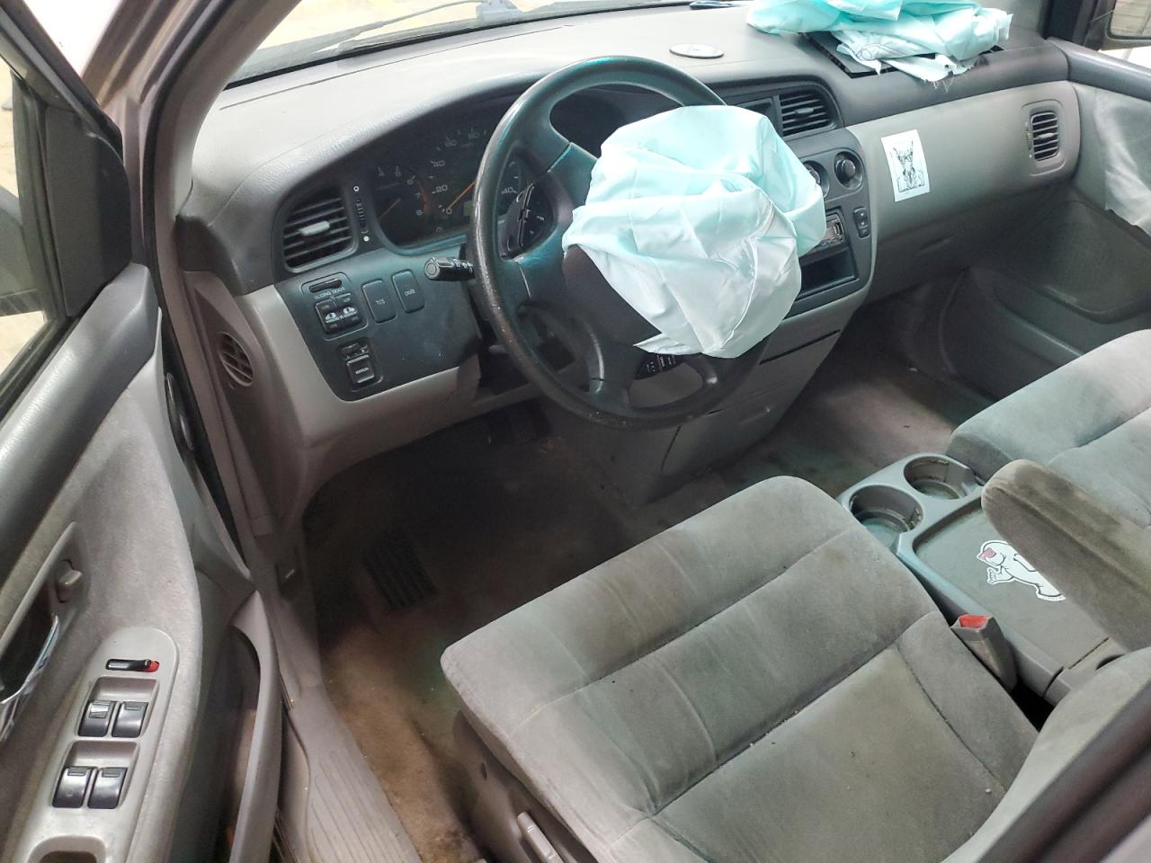 2000 Honda Odyssey Ex VIN: 2HKRL1866YH616040 Lot: 82491865