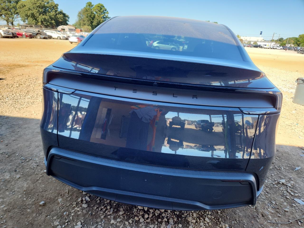 2026 Tesla Model Y VIN: 7SAYGDED7TA417963 Lot: 86883945