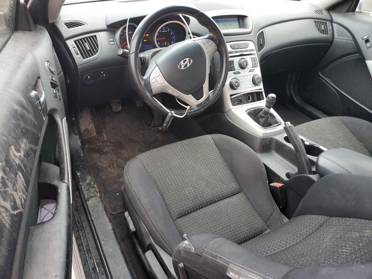 2010 Hyundai Genesis Coupe 2.0T VIN: KMHHT6KD5AU004869 Lot: 82240915