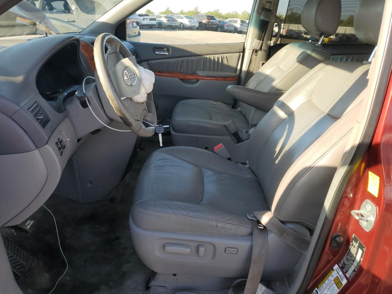 2010 Toyota Sienna Xle VIN: 5TDYK4CC4AS313075 Lot: 82428375