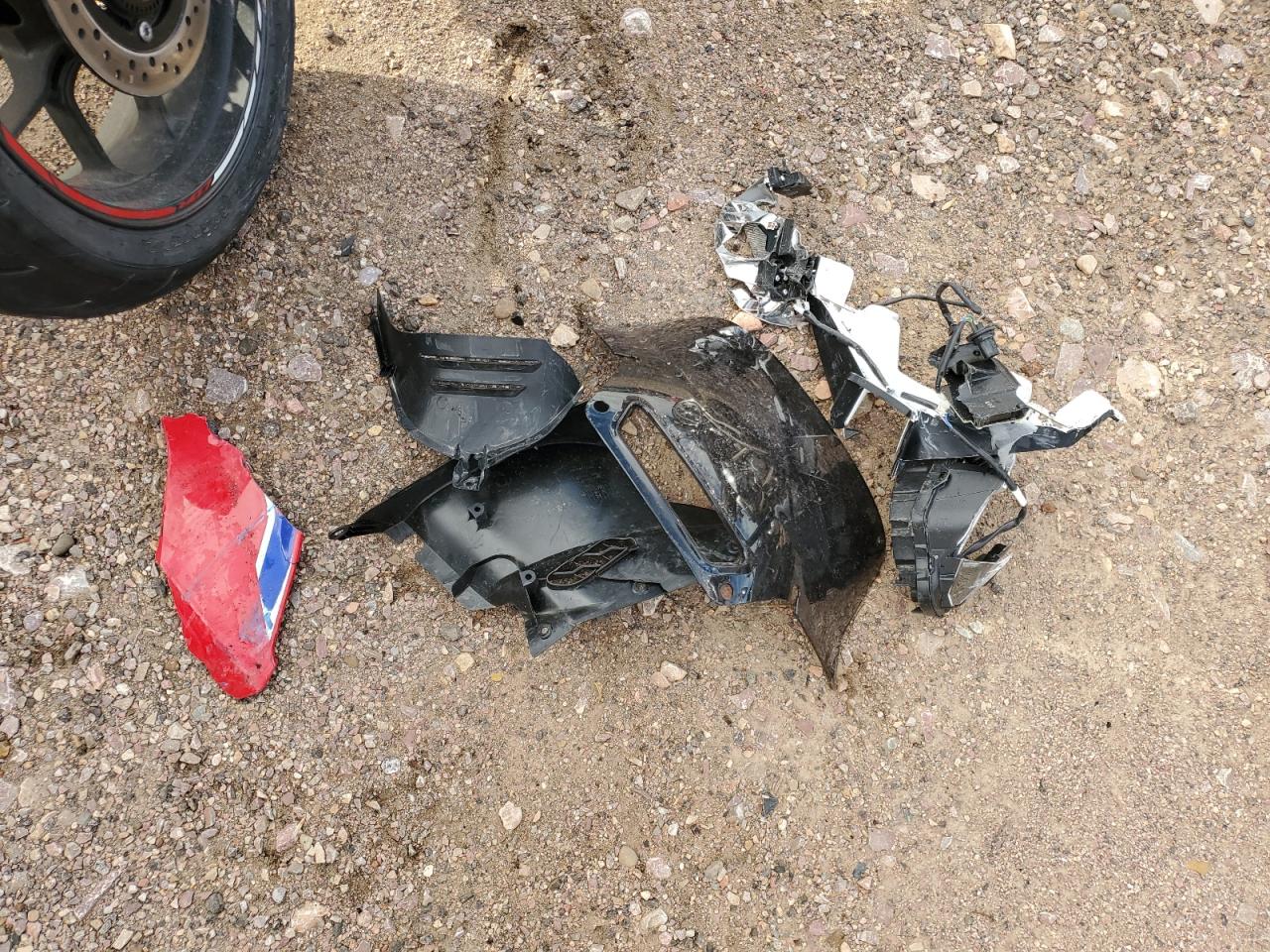 2024 Honda Cbr650 R VIN: MLHRH1551R5001441 Lot: 90798395