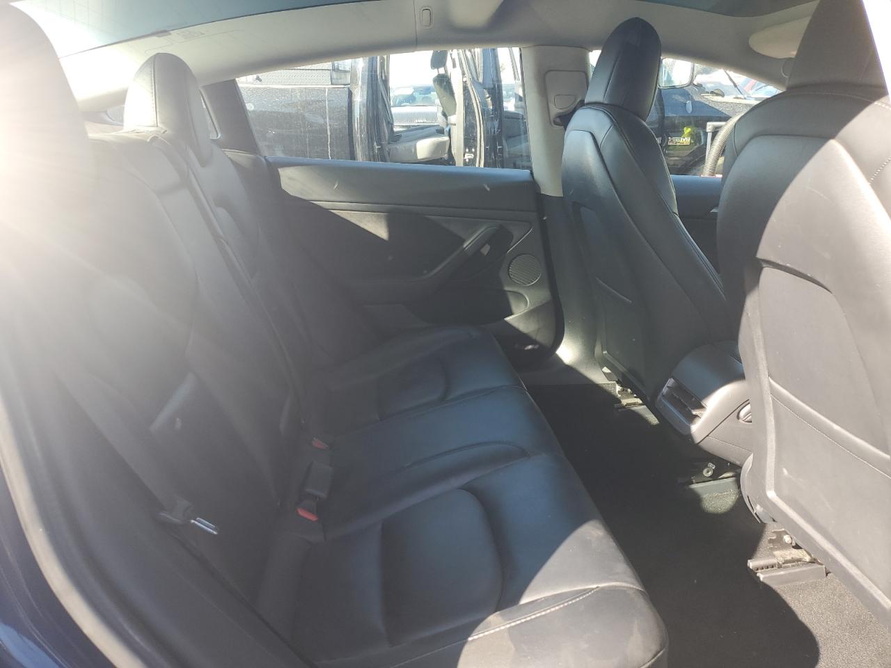 2022 Tesla Model 3 VIN: 5YJ3E1EB8NF305169 Lot: 85837455