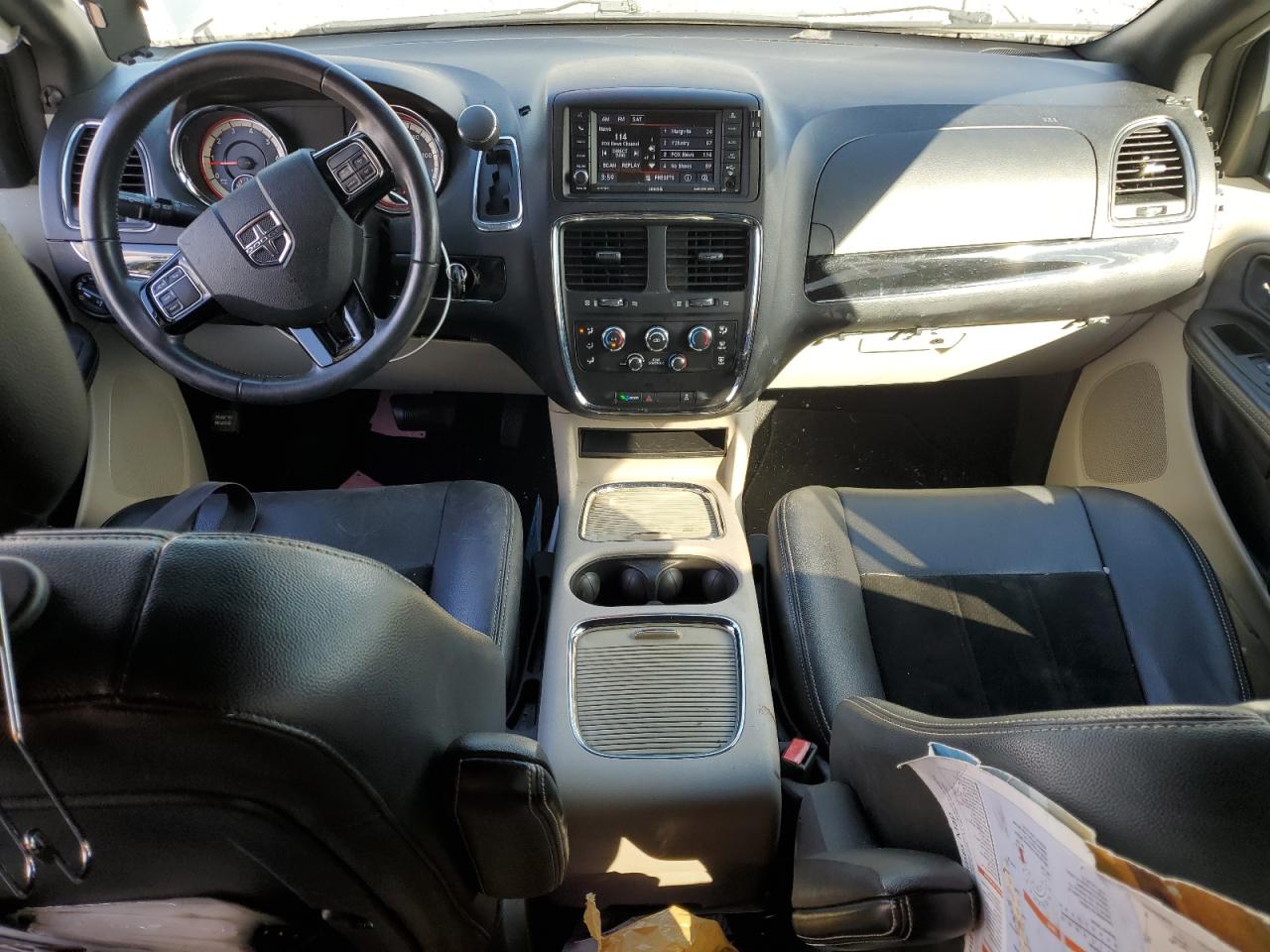 2018 Dodge Grand Caravan Sxt VIN: 2C4RDGCG0JR215754 Lot: 90093655