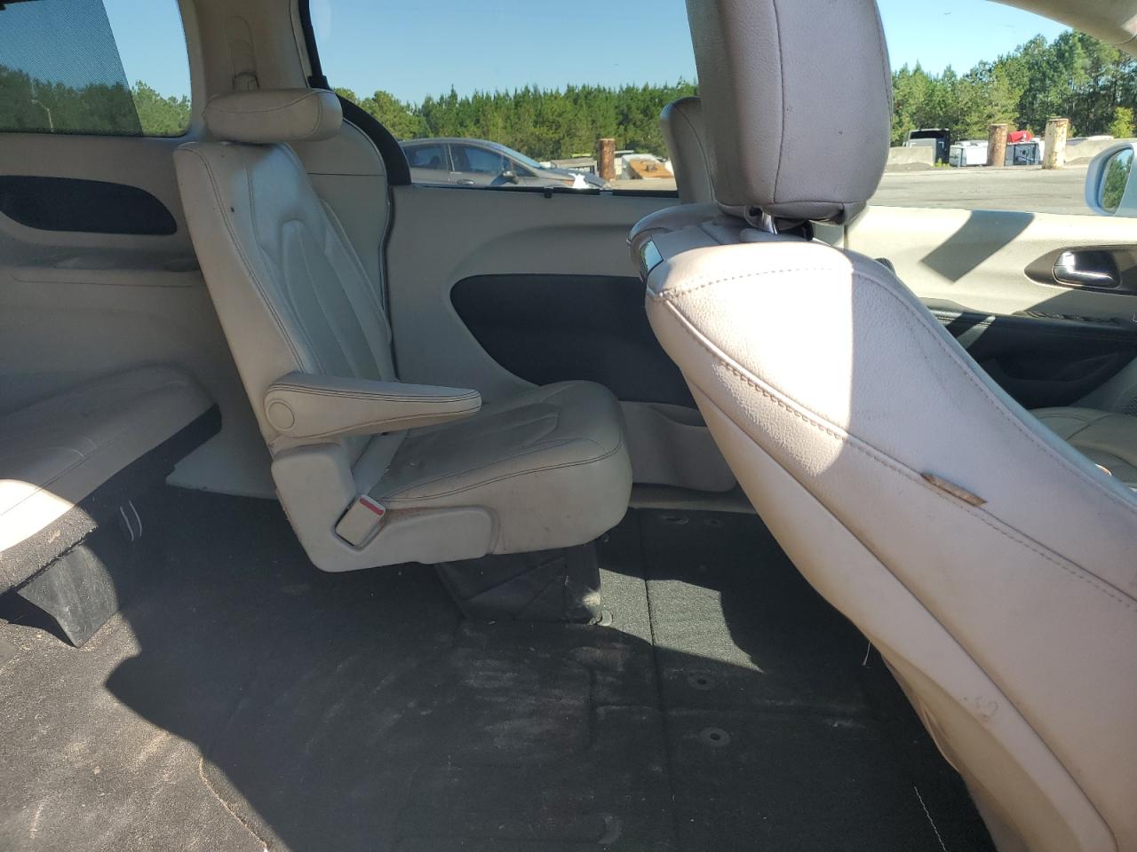 2017 Chrysler Pacifica Touring L Plus VIN: 2C4RC1EGXHR584564 Lot: 86801395