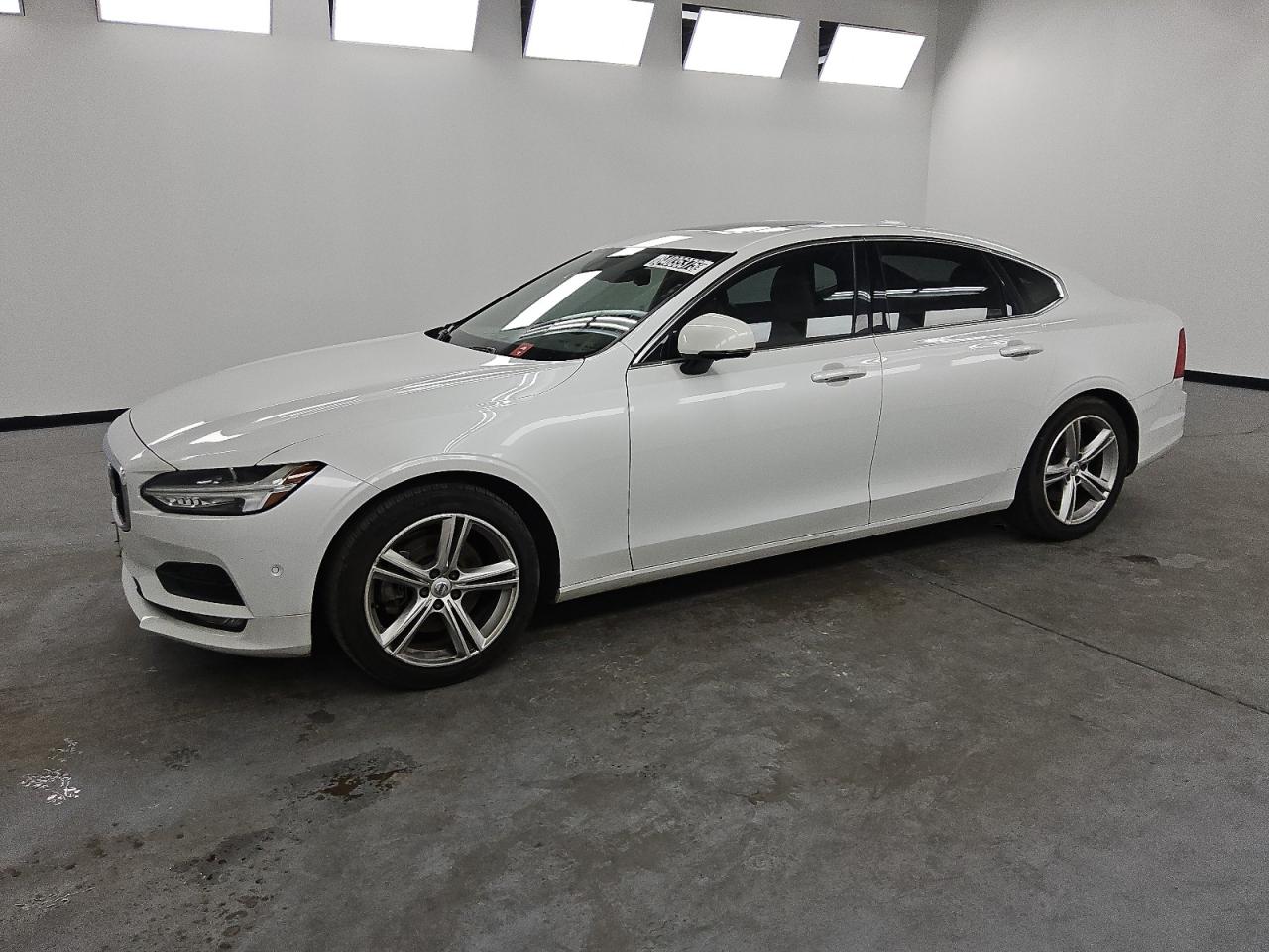 2017 Volvo S90 T5 Momentum