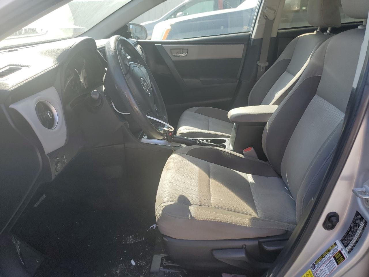 2017 Toyota Corolla L VIN: 2T1BURHE2HC845211 Lot: 84938015