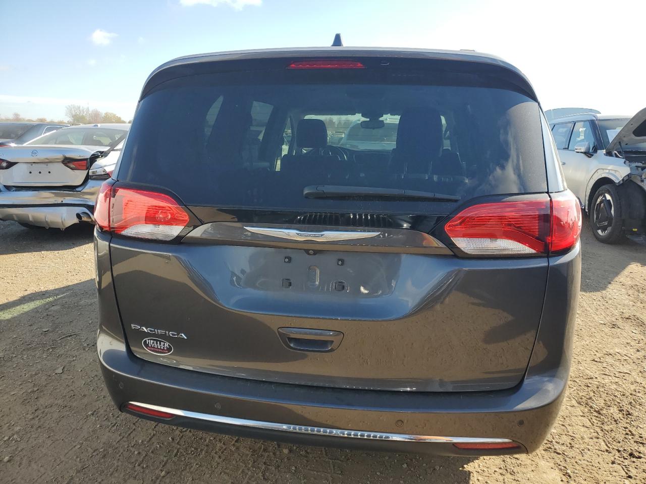 2018 Chrysler Pacifica Touring L VIN: 2C4RC1BG3JR104603 Lot: 90693565