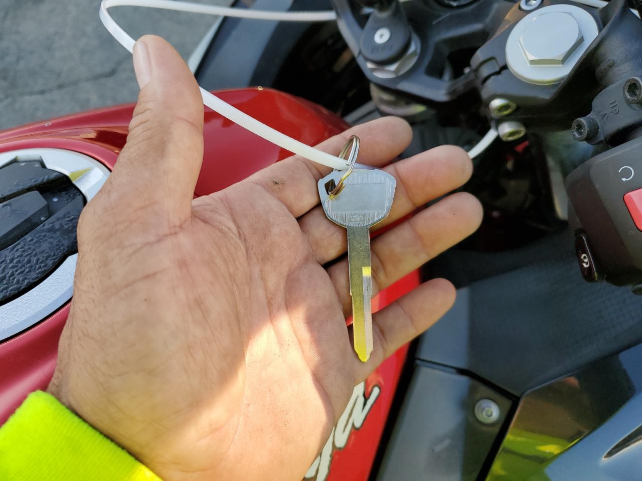 2019 Kawasaki Ex400 VIN: JKAEXKG16KDA28339 Lot: 84983655