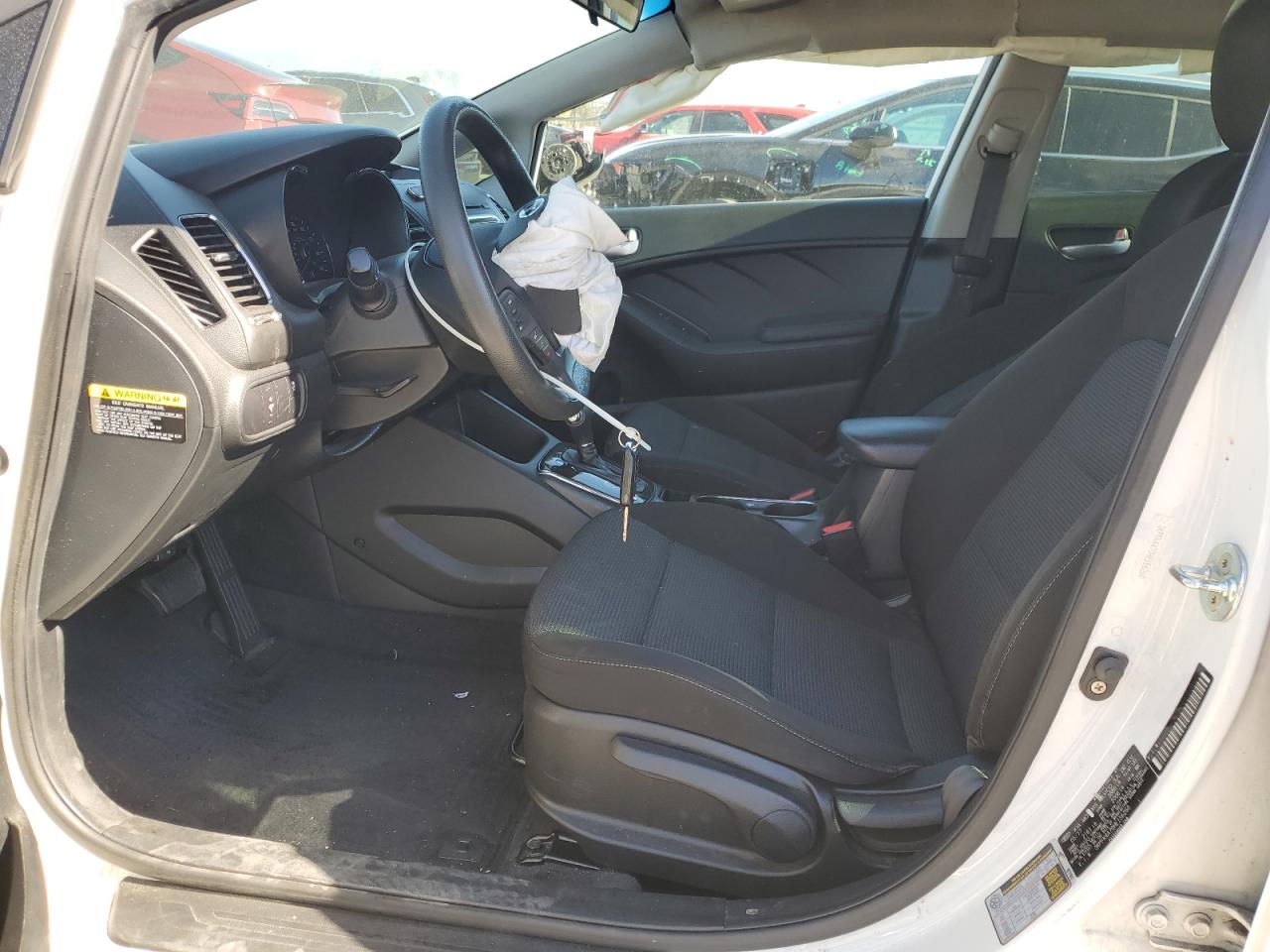 2017 Kia Forte Lx VIN: 3KPFK4A70HE156260 Lot: 82560175