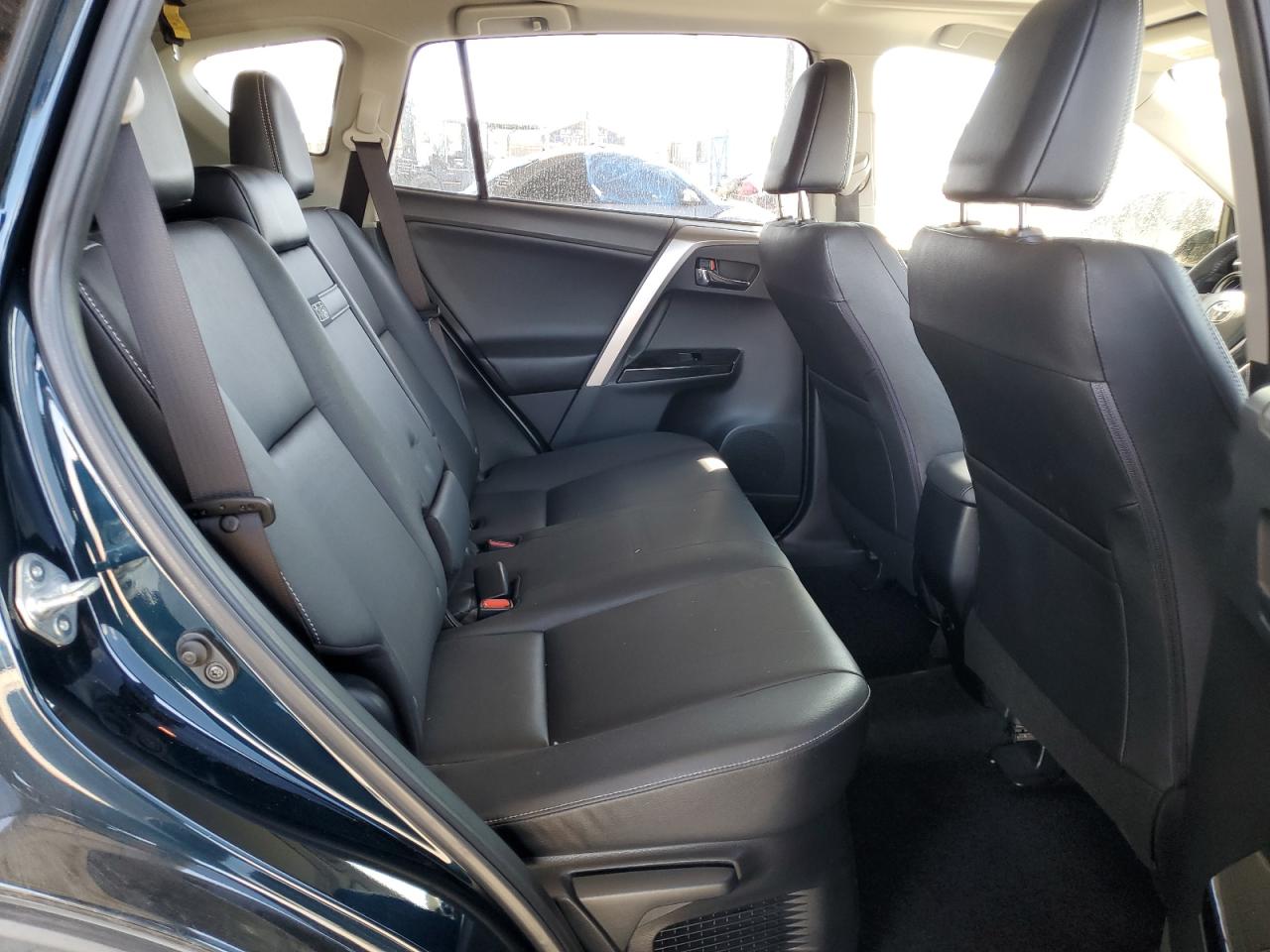 2017 Toyota Rav4 Hv Limited VIN: JTMDJREV6HD065902 Lot: 82264005