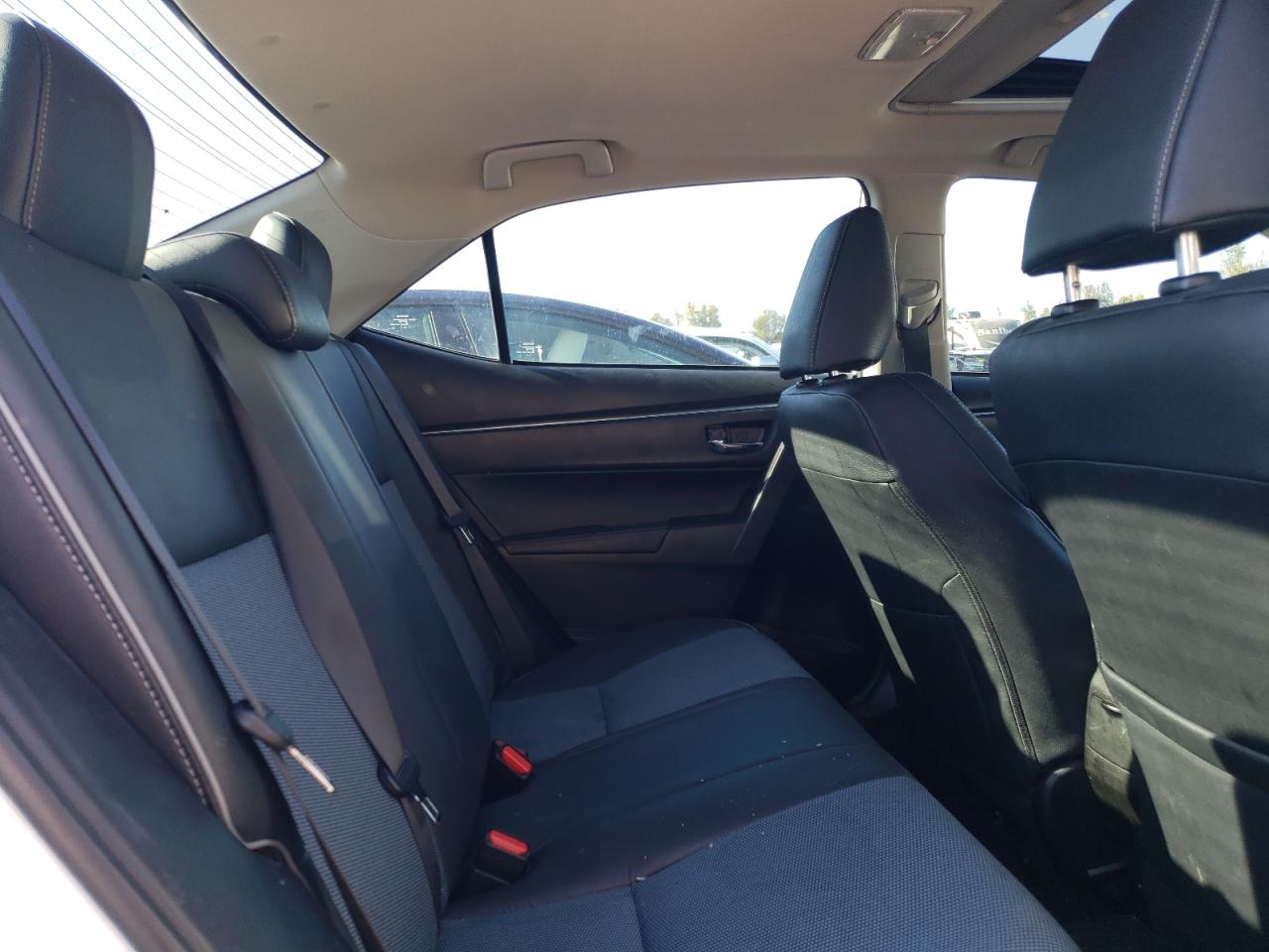 2014 Toyota Corolla L VIN: 5YFBURHE3EP125881 Lot: 82231885