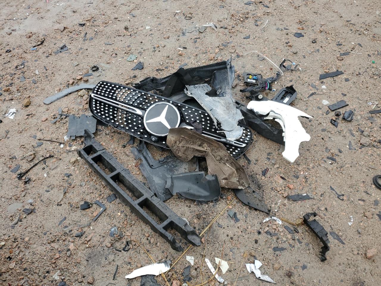 2018 Mercedes-Benz Glc 43 4Matic Amg VIN: WDC0G6EB0JF438986 Lot: 90674415