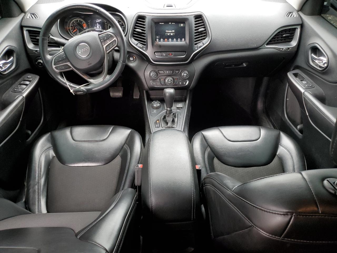 2019 Jeep Cherokee Latitude Plus VIN: 1C4PJMLB4KD323270 Lot: 82274785