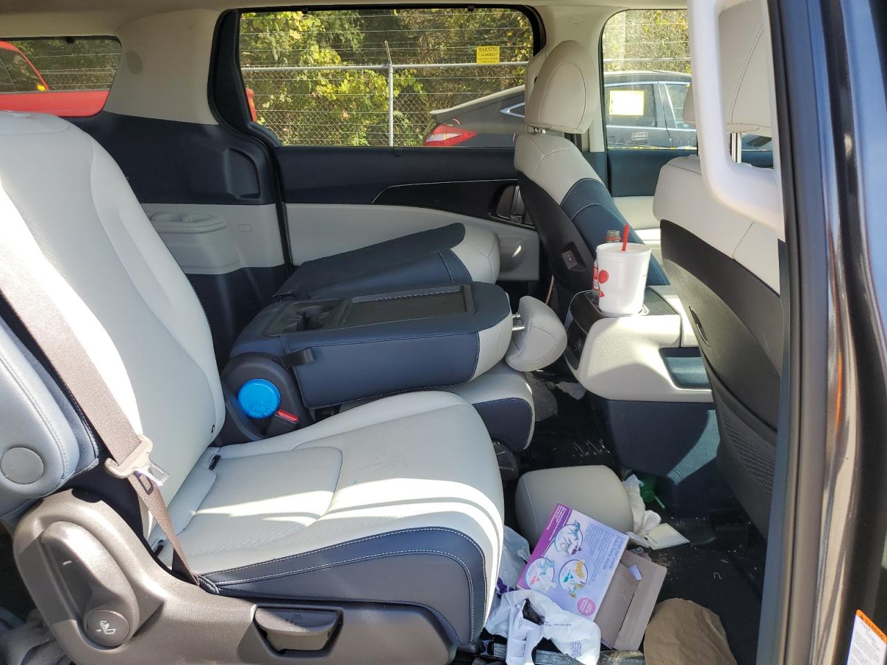 2025 Kia Carnival Sx VIN: KNDNE5KA2S6070545 Lot: 81946475