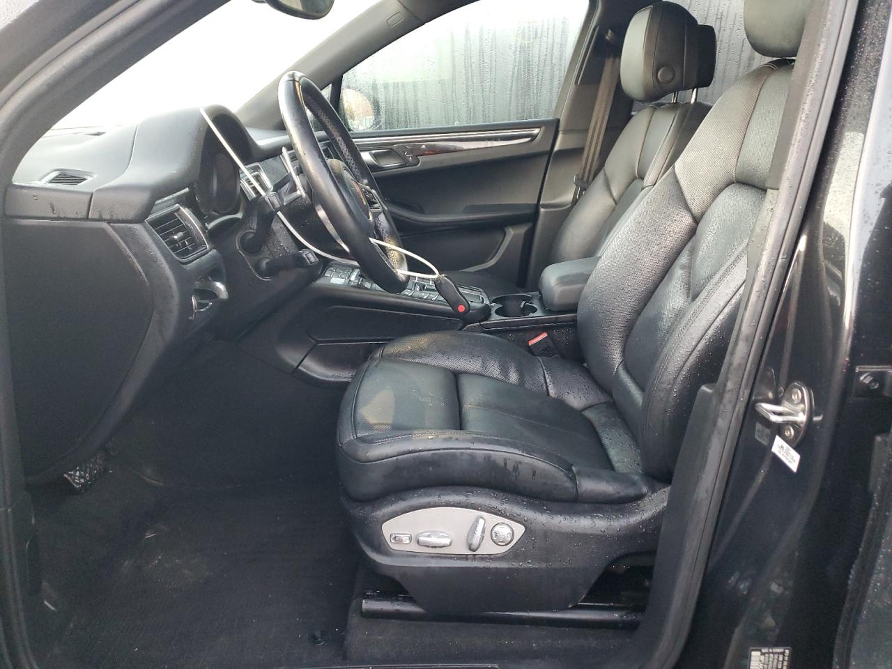 2017 Porsche Macan VIN: WP1AA2A56HLB83047 Lot: 90276565