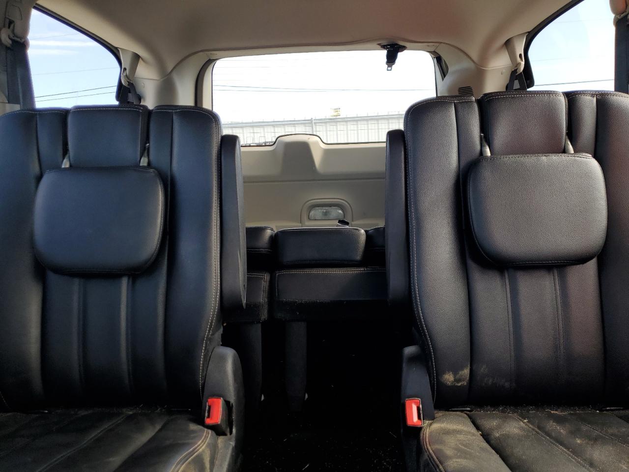 2016 Chrysler Town & Country Touring VIN: 2C4RC1BG3GR291110 Lot: 82487465