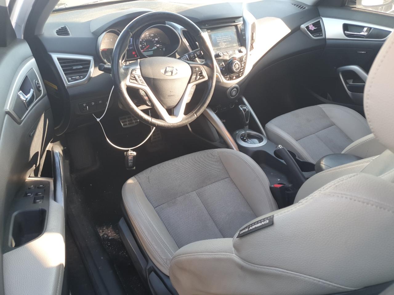 2013 Hyundai Veloster VIN: KMHTC6AD5DU121495 Lot: 84990555