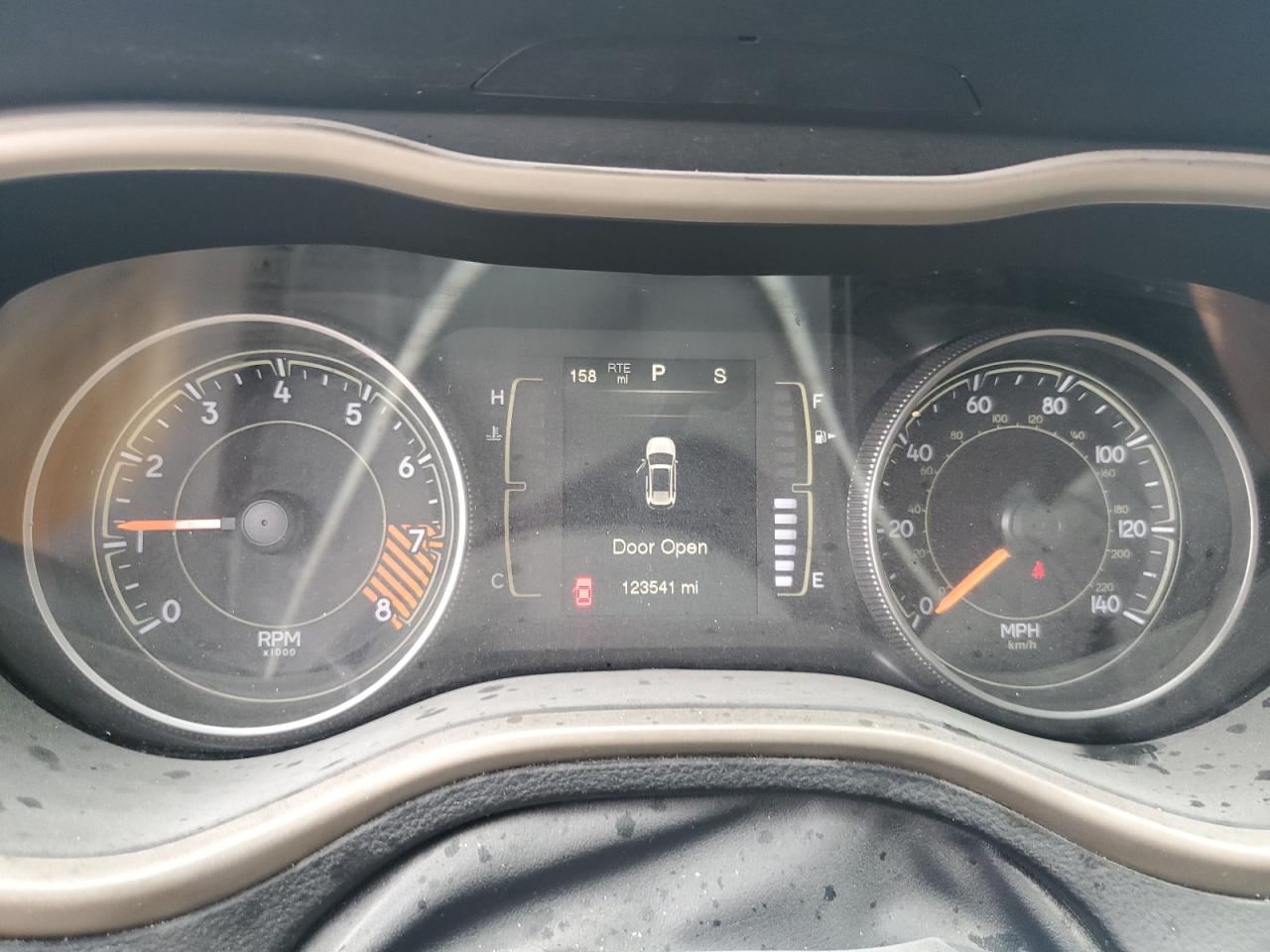 2015 Jeep Cherokee Latitude VIN: 1C4PJLCSXFW782503 Lot: 85921575