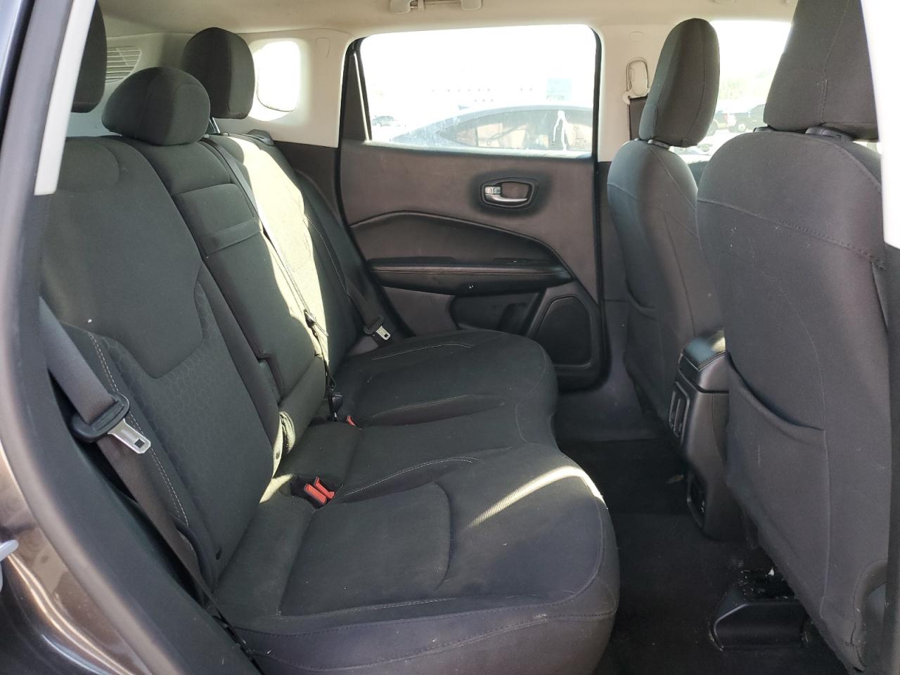 2019 Jeep Compass Sport VIN: 3C4NJCABXKT692617 Lot: 87460155