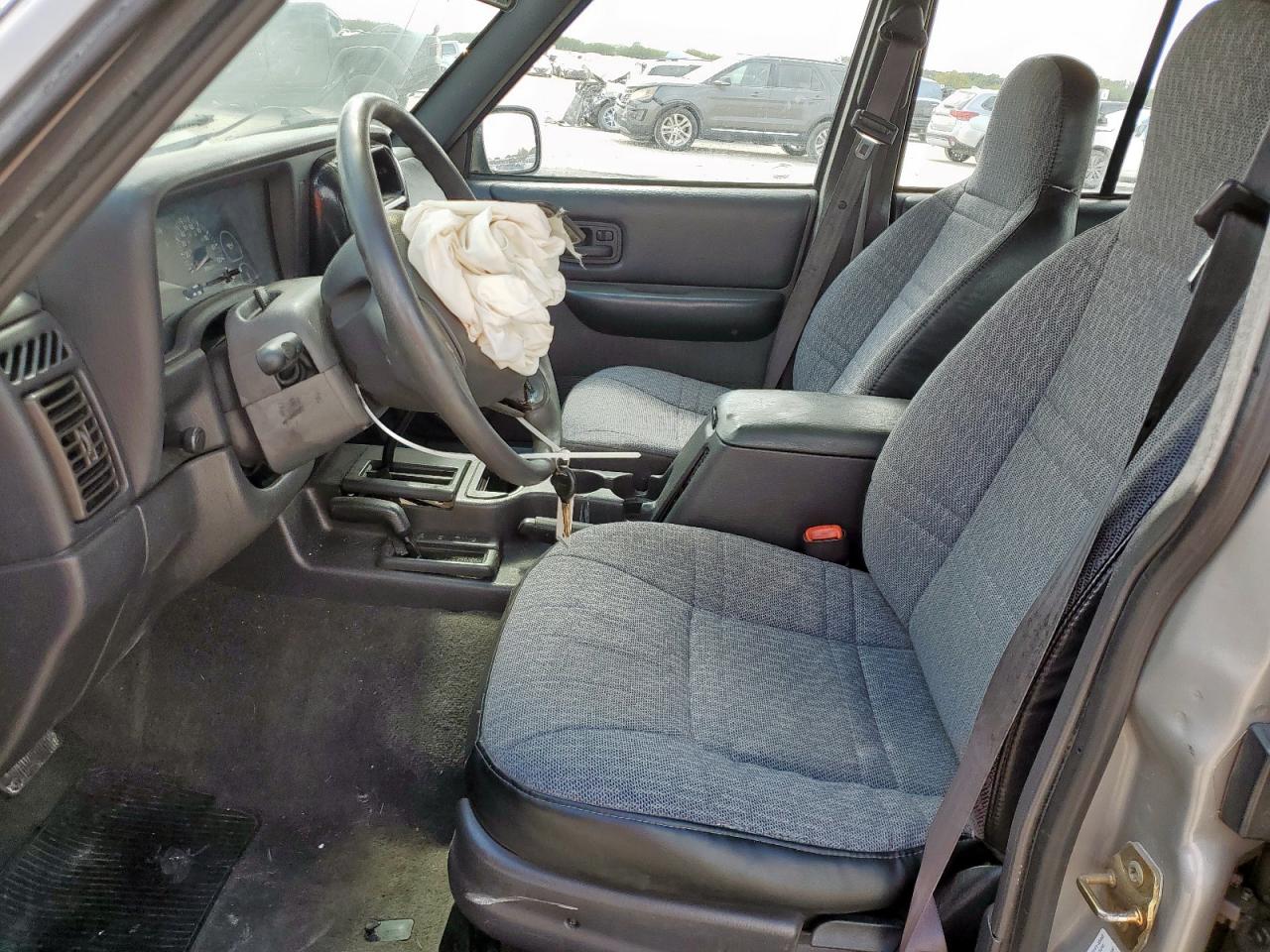 2000 Jeep Cherokee Se VIN: 1J4FF28S5YL210303 Lot: 82378935