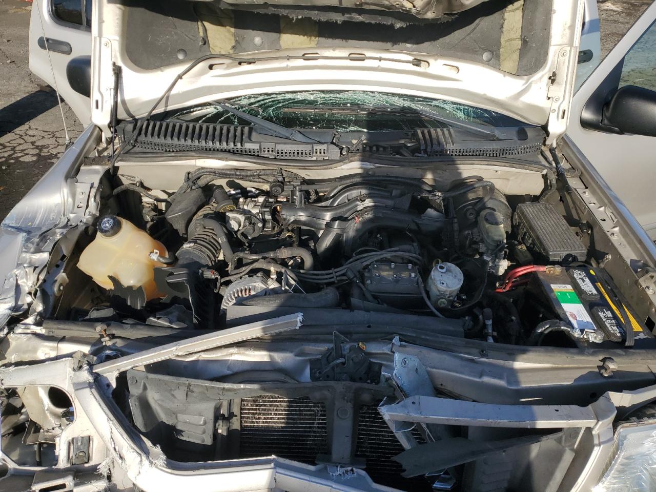 2004 Ford Explorer Xlt VIN: 1FMZU73K24ZA55516 Lot: 90580335