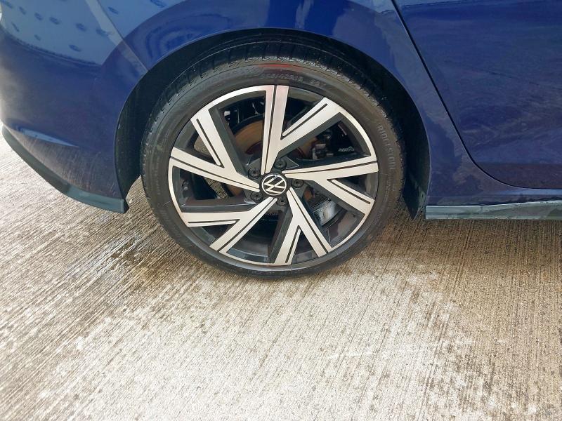 2024 VOLKSWAGEN GOLF R-LINE TDI S-A 