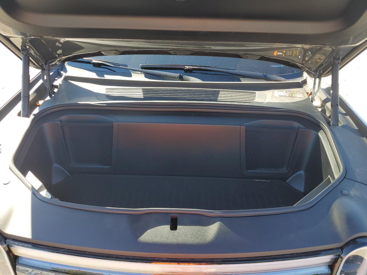 2025 Rivian R1S Adventure VIN: 7PDSGBBAXSN055611 Lot: 85348445