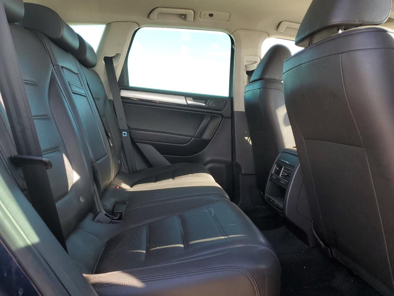 2012 Volkswagen Touareg V6 VIN: WVGFF9BP0CD000211 Lot: 85261445