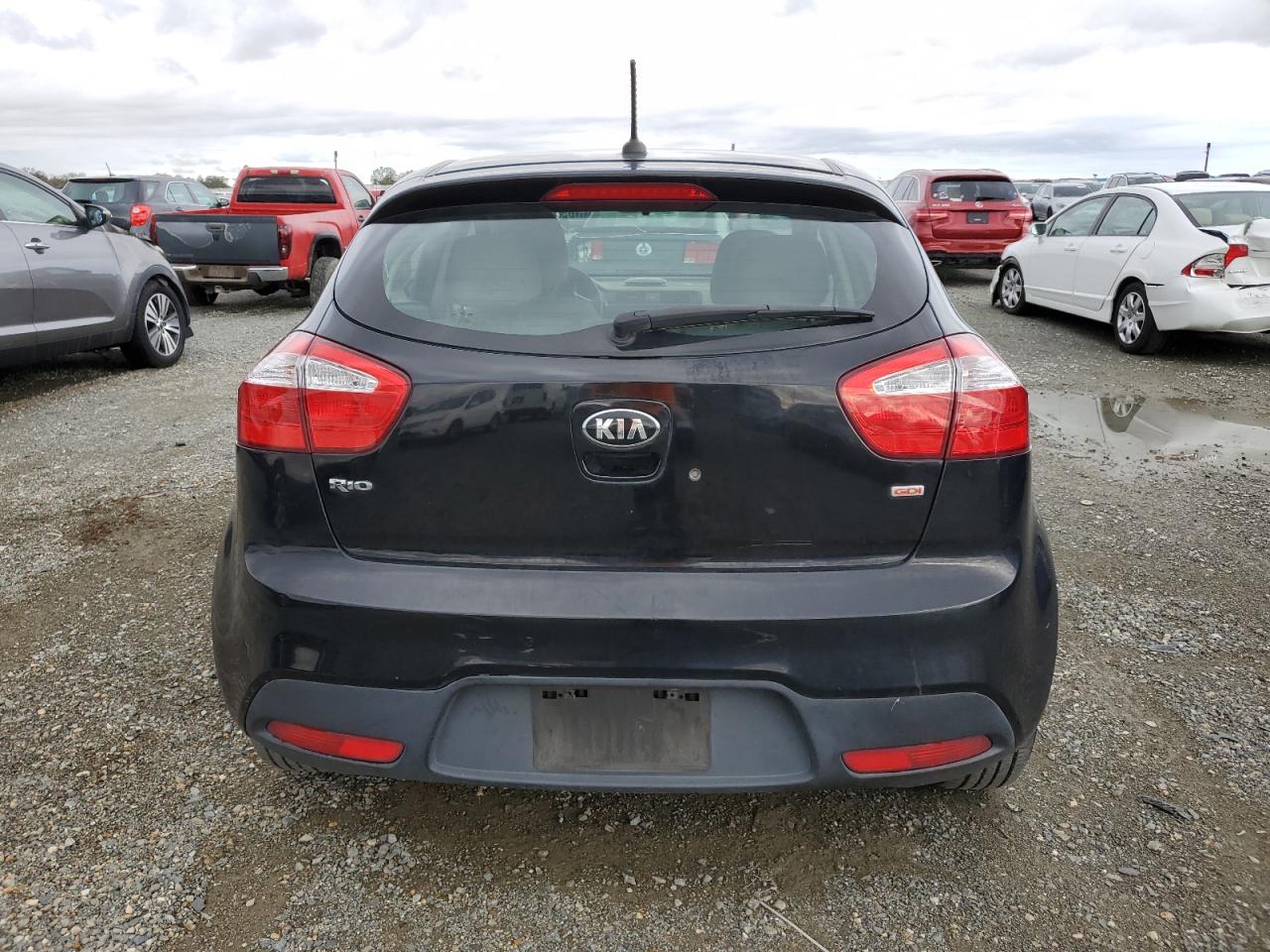 2015 Kia Rio Lx VIN: KNADM5A39F6517876 Lot: 81931585