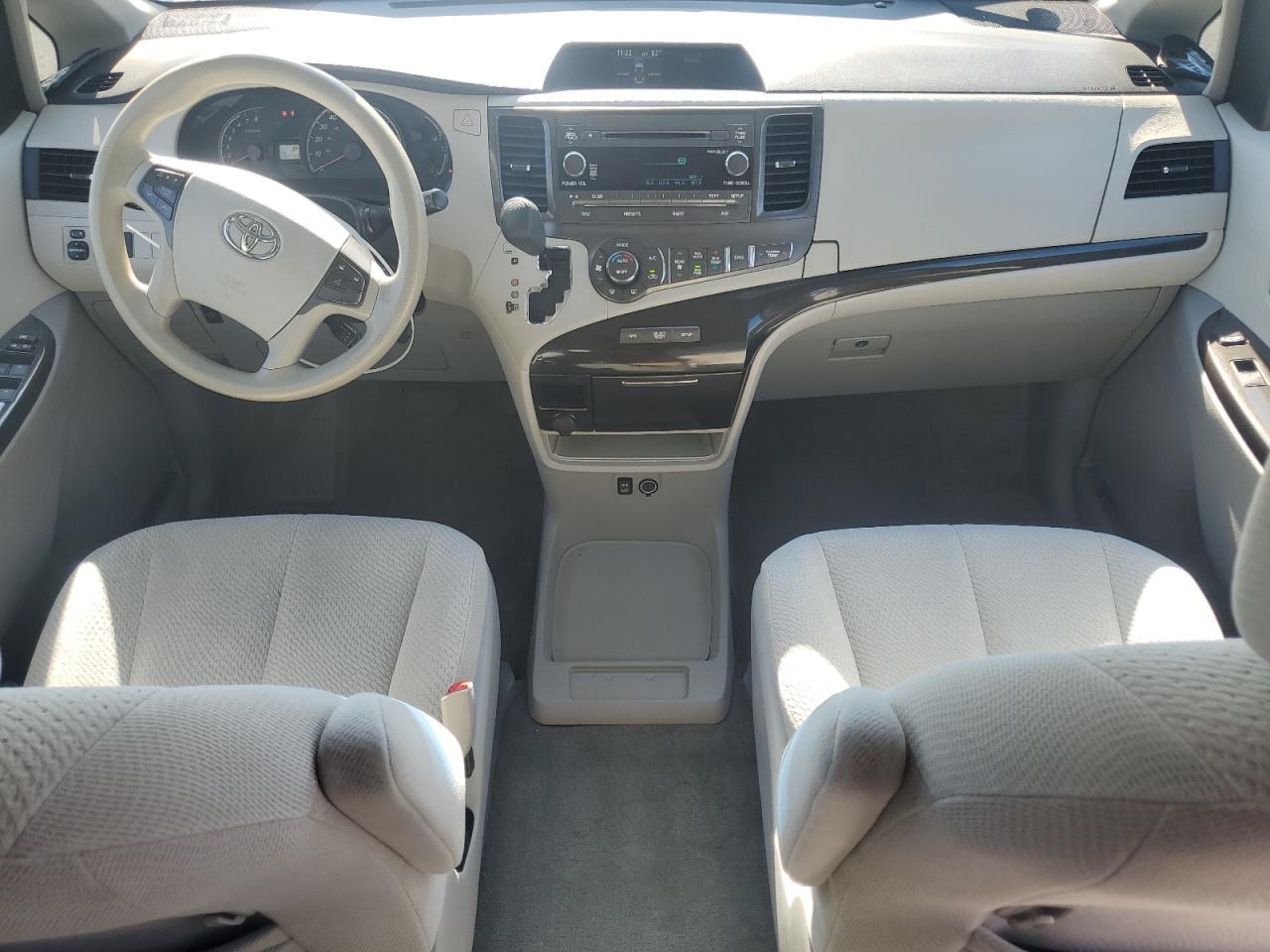 2014 Toyota Sienna Le VIN: 5TDKK3DC6ES475052 Lot: 81946725